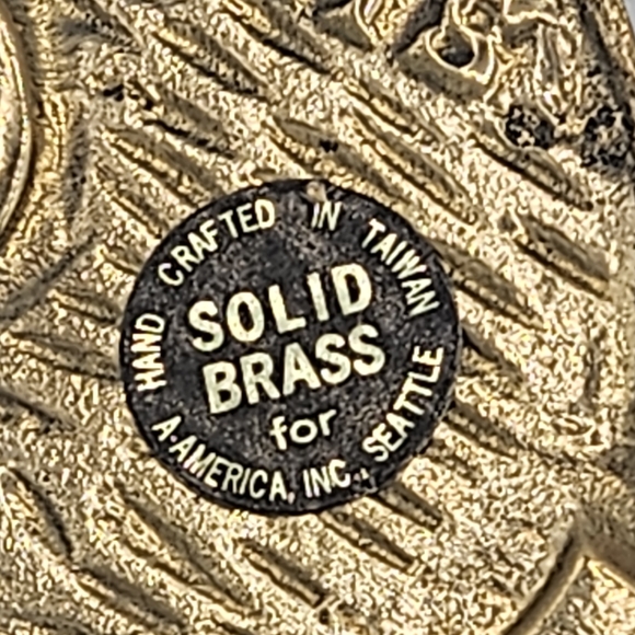 Vintage antique brass london paris 9" key shaped holder - Picture 5 of 12